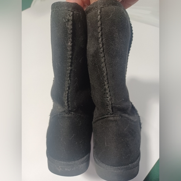 Women's Black Winter Boots - Picture 3 of 3